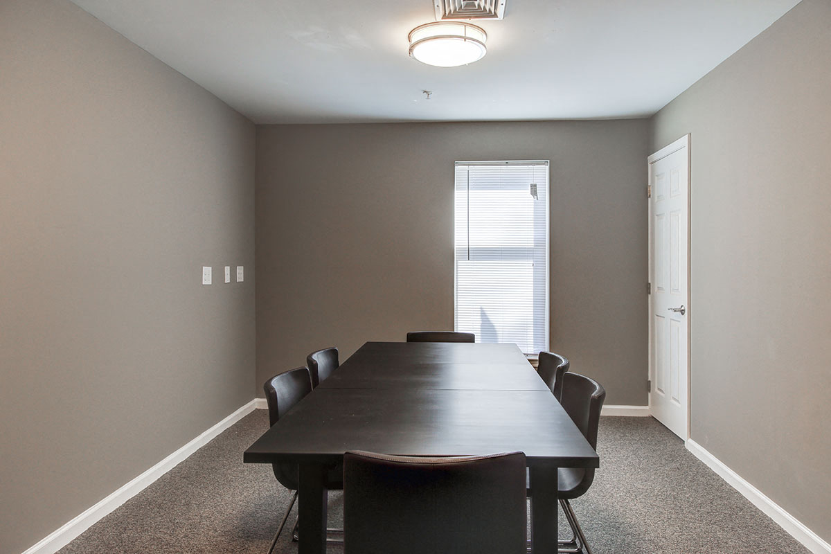 Viewmont Square Court Senior Living Apartments, 1420 4th St Dr. NW